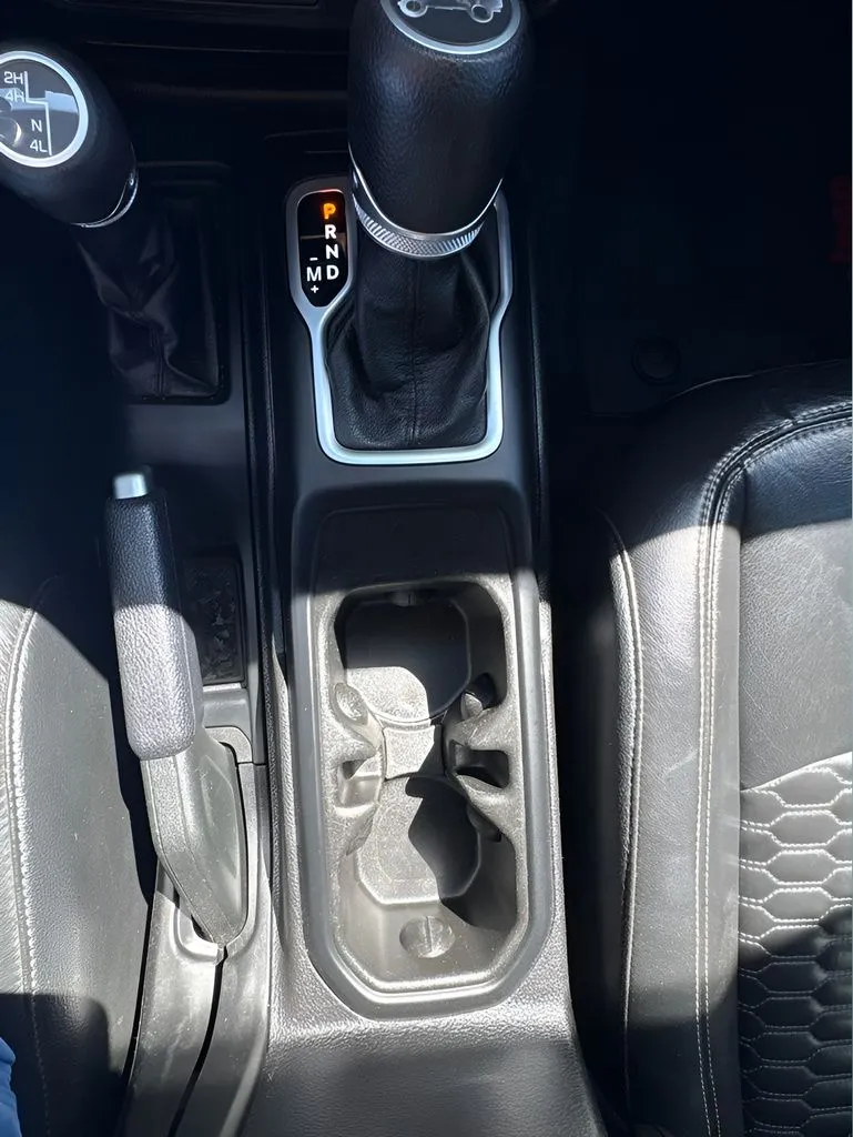 Jeep Wrangler photo 28