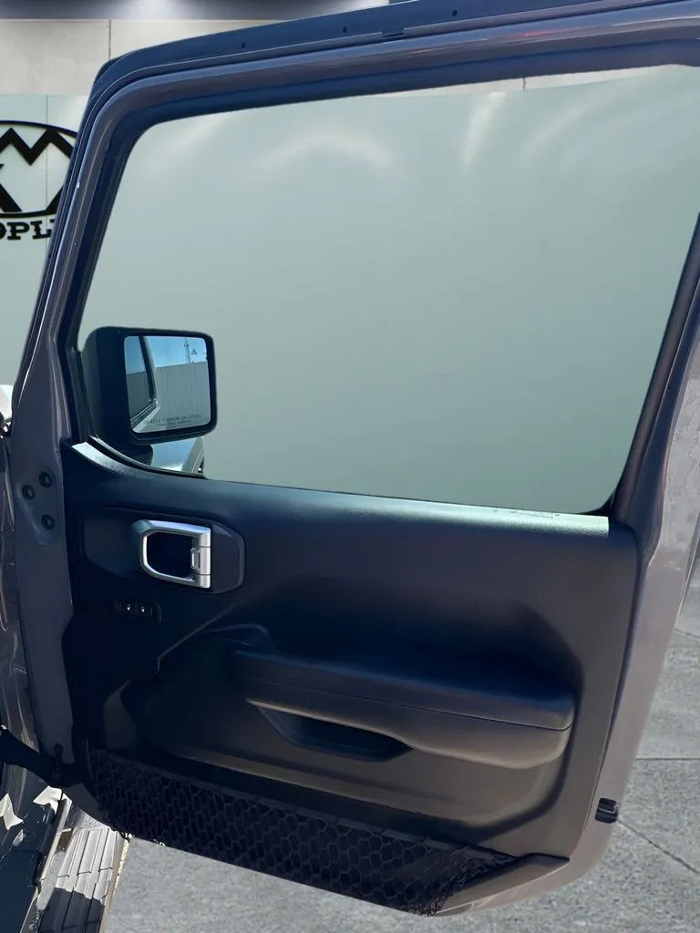 Jeep Wrangler photo 20