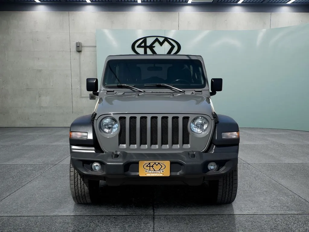 Jeep Wrangler photo 10