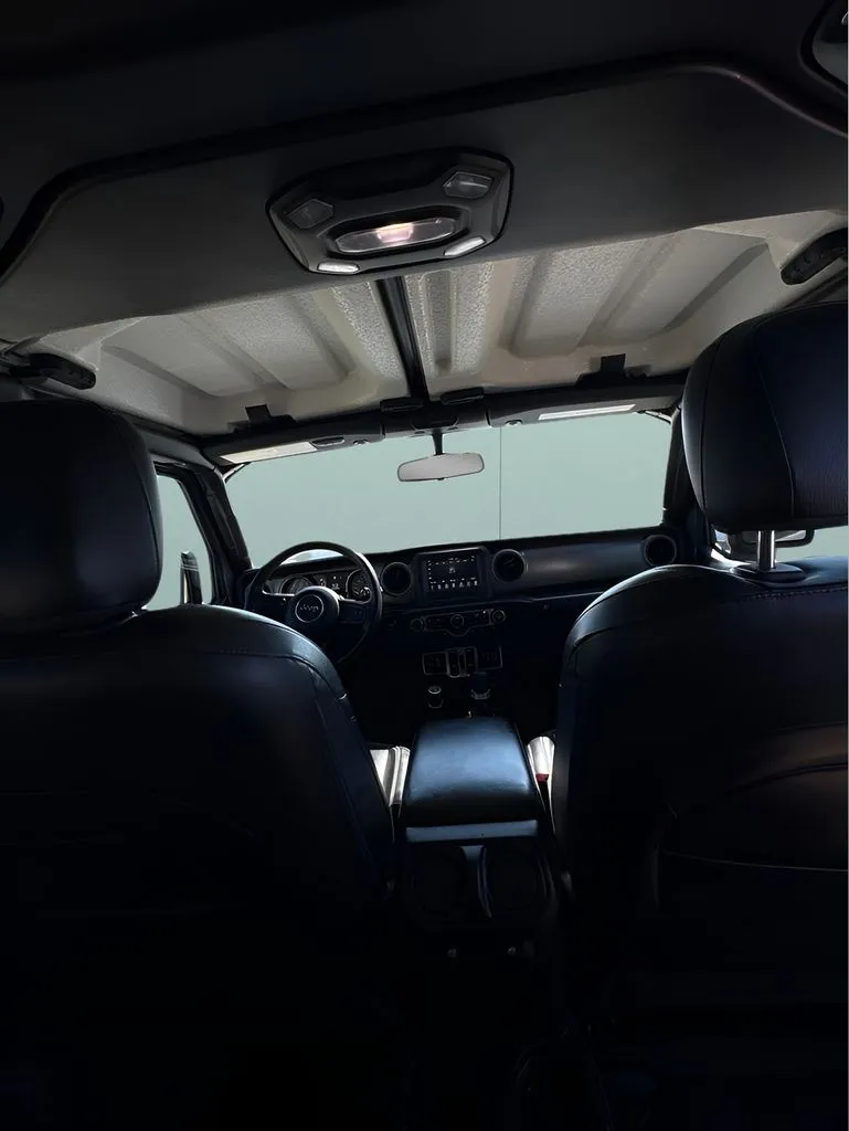 Jeep Wrangler photo 23