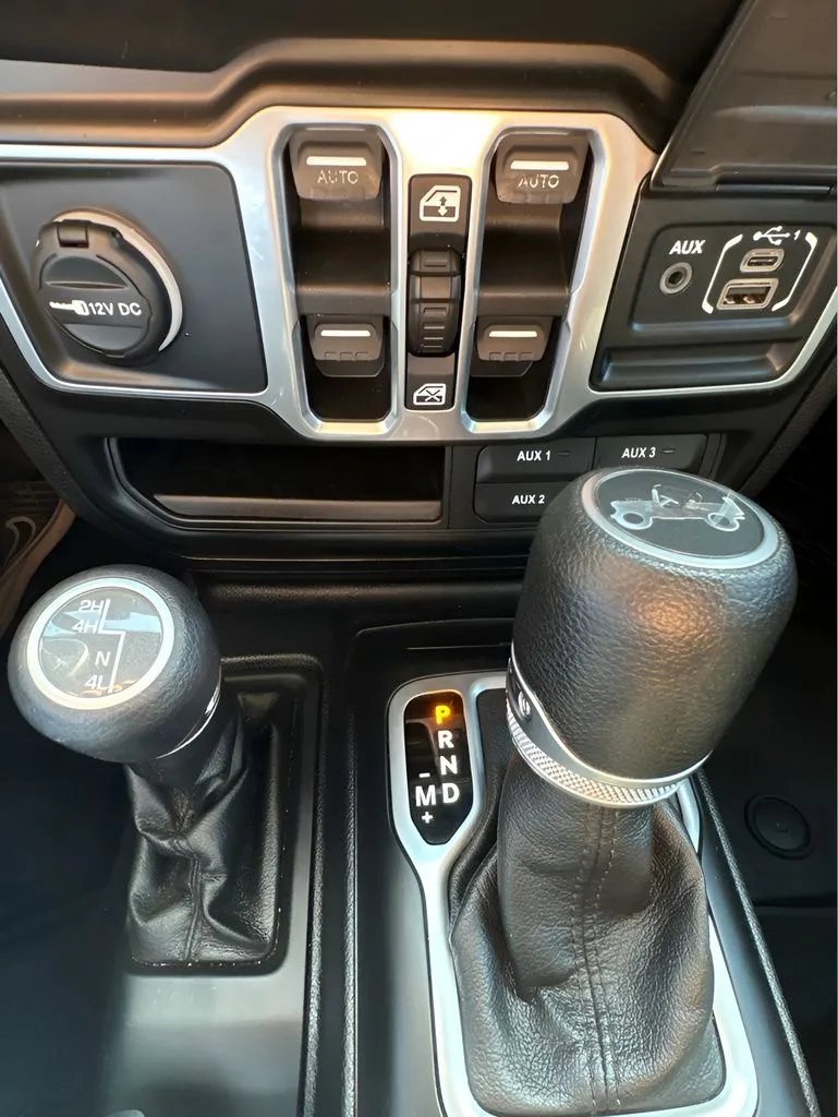 Jeep Wrangler photo 27