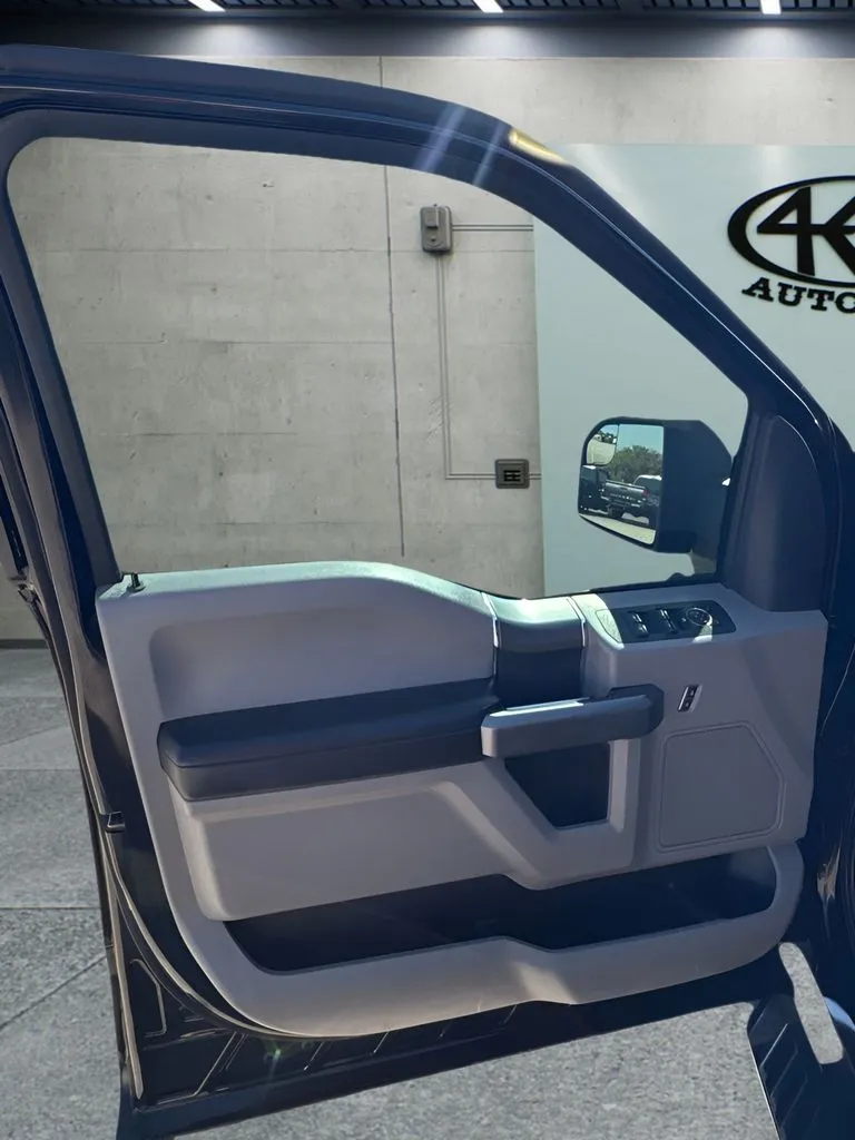 Ford F-150 photo 11