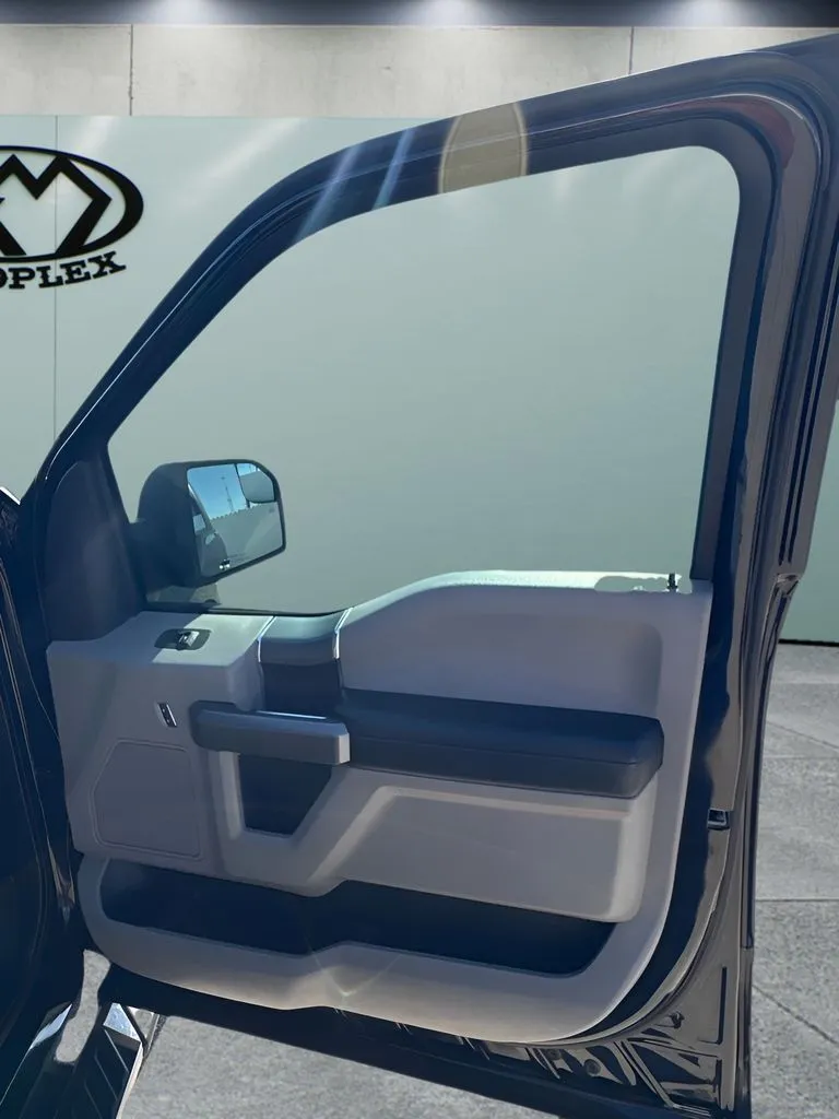 Ford F-150 photo 18