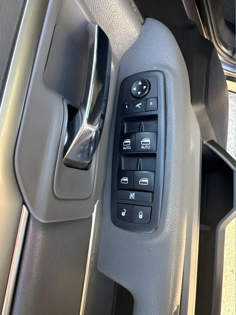 Ram 1500 photo 12