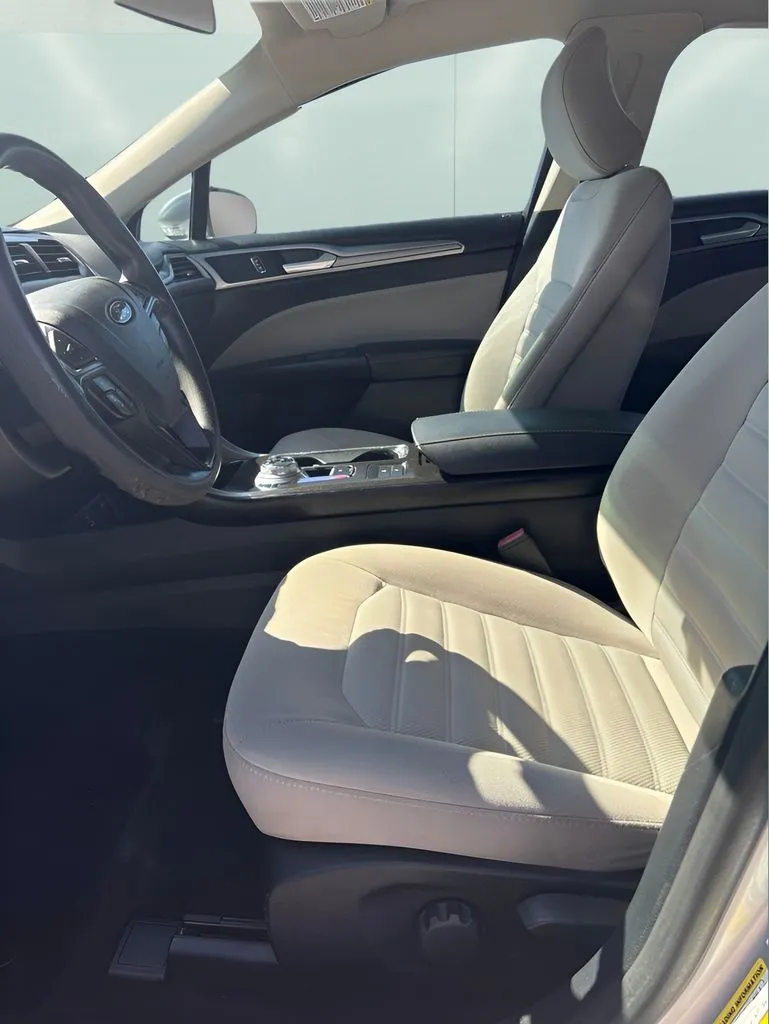 Ford Fusion photo 13