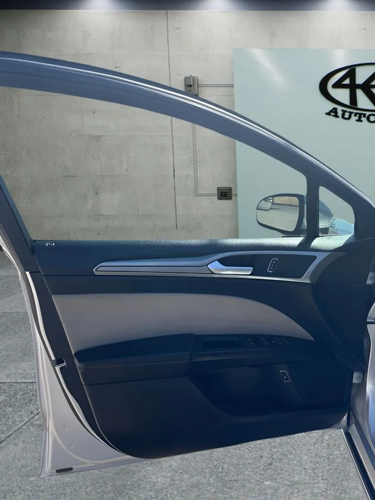 Ford Fusion photo 11