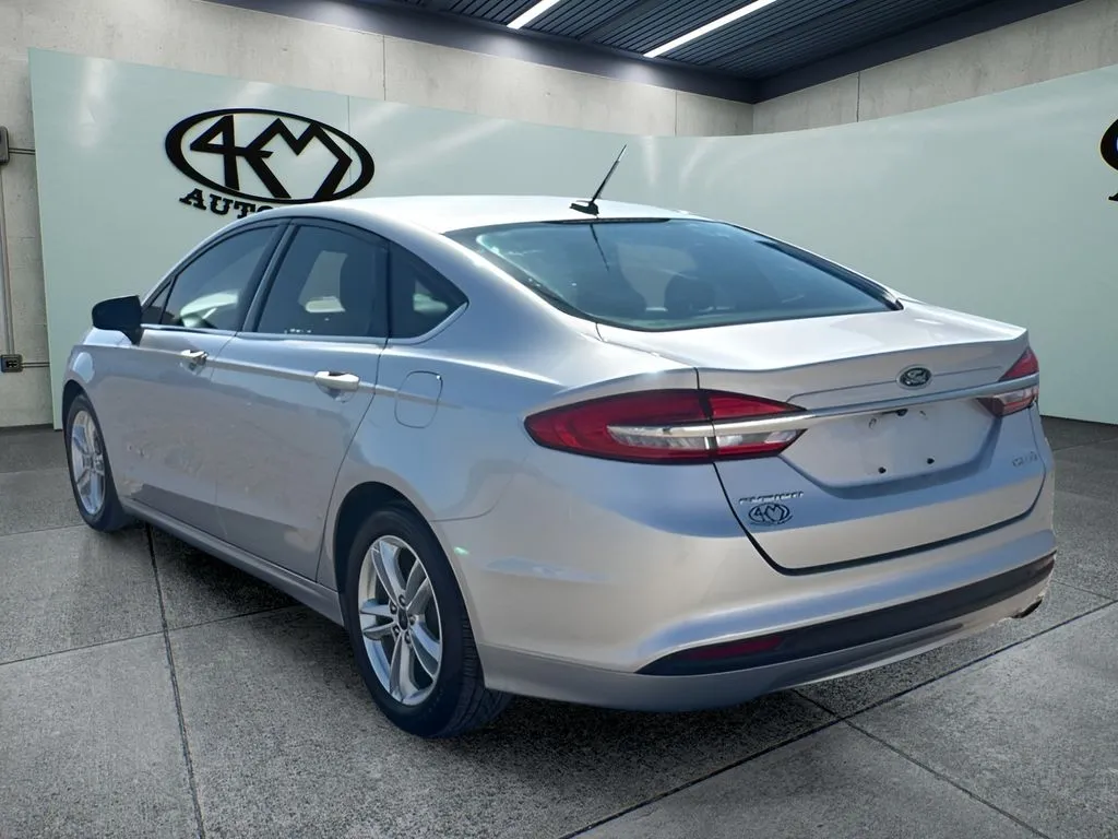 Ford Fusion photo 5