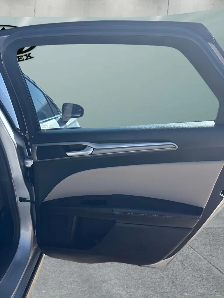 Ford Fusion photo 18