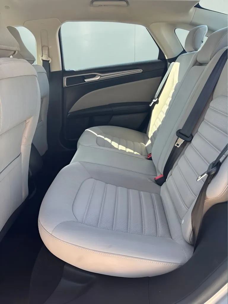 Ford Fusion photo 15