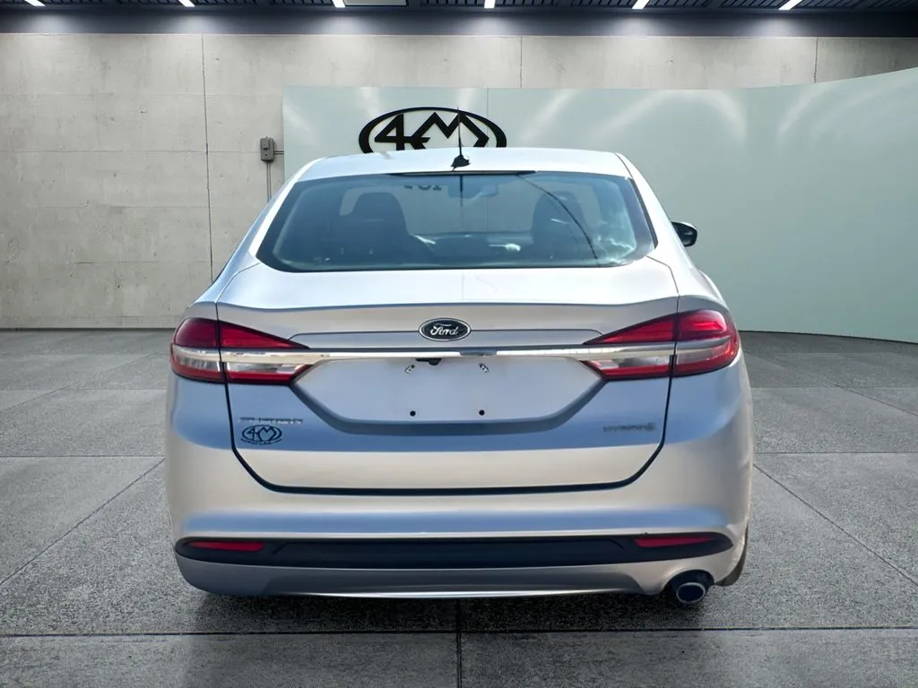 Ford Fusion photo 4