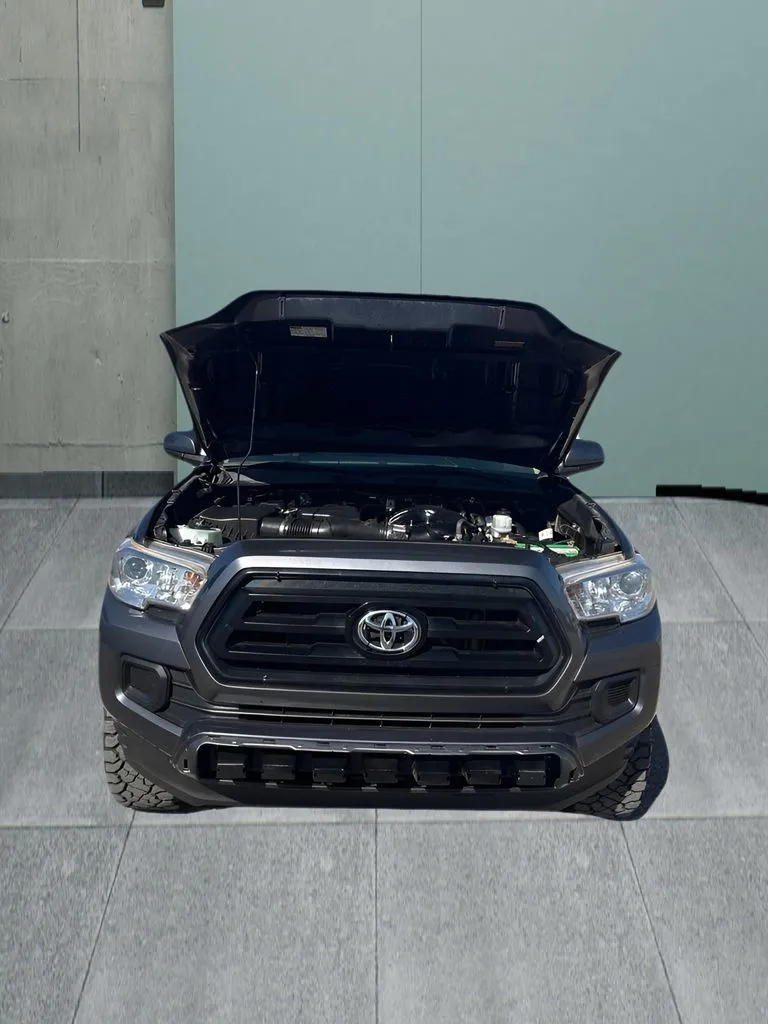 Toyota Tacoma photo 10