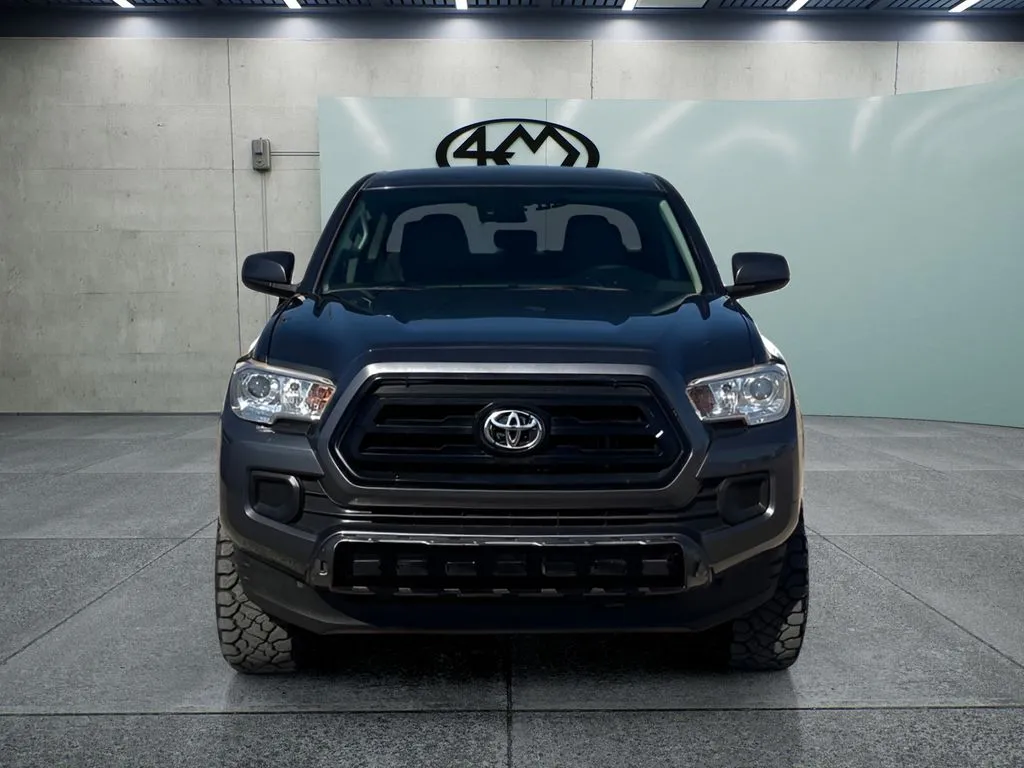 Toyota Tacoma photo 8