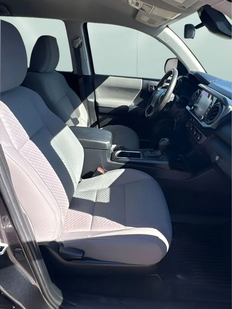Toyota Tacoma photo 20