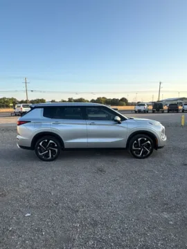 Photos of 2023 Mitsubishi Outlander SE for sale in Abilene, TX at 4M Autoplex - Industrial Blvd