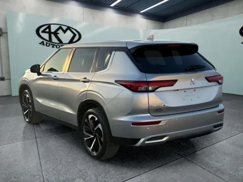 More photos of 2023 Mitsubishi Outlander SE at 4M Autoplex - Industrial Blvd, TX
