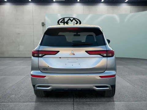 More photos of 2023 Mitsubishi Outlander SE at 4M Autoplex - Industrial Blvd, TX