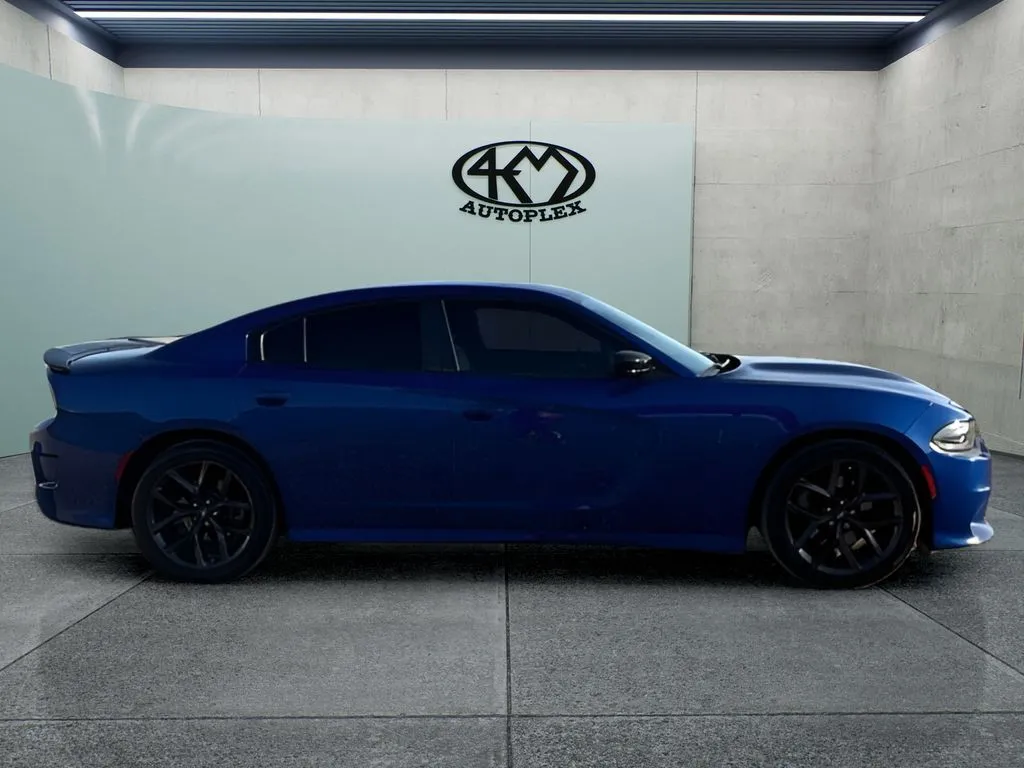 Dodge Charger photo 2