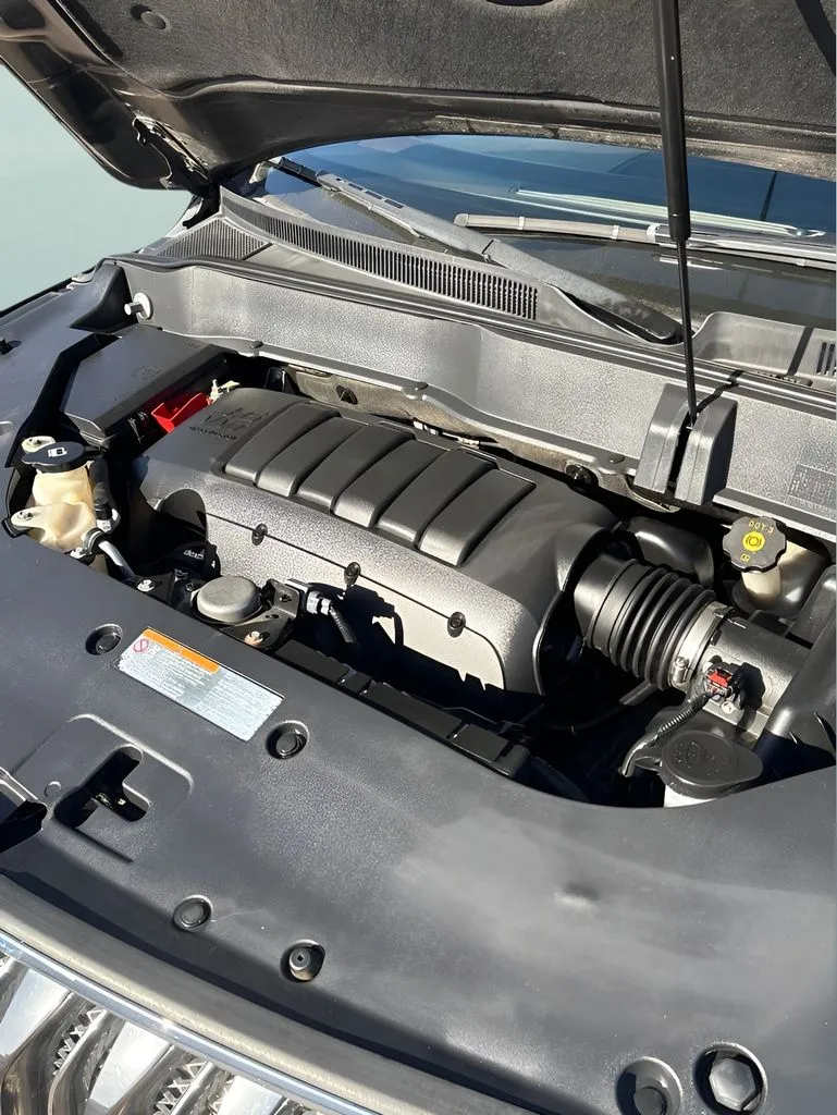 Buick Enclave photo 10