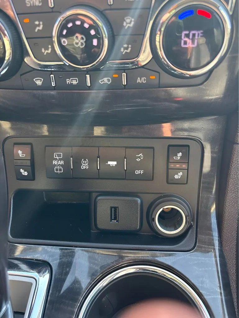 Buick Enclave photo 29