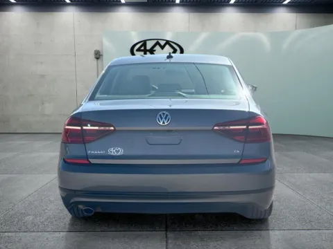 More photos of 2018 Volkswagen Passat 2.0T R-Line at 4M Autoplex - Industrial Blvd, TX