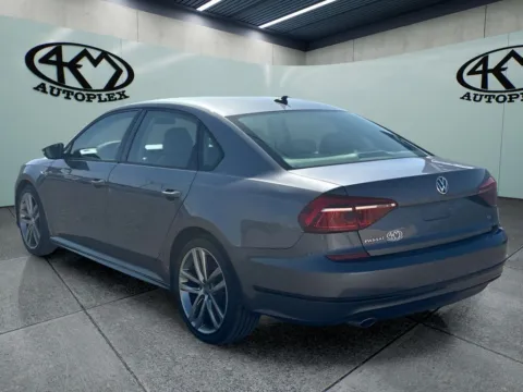 More photos of 2018 Volkswagen Passat 2.0T R-Line at 4M Autoplex - Industrial Blvd, TX