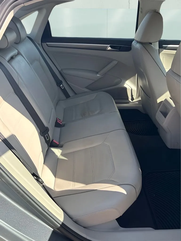 Volkswagen Passat photo 20