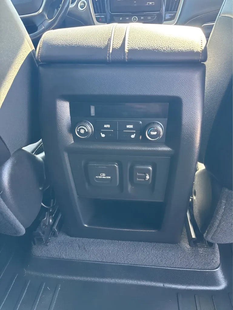 Chevrolet Traverse photo 23