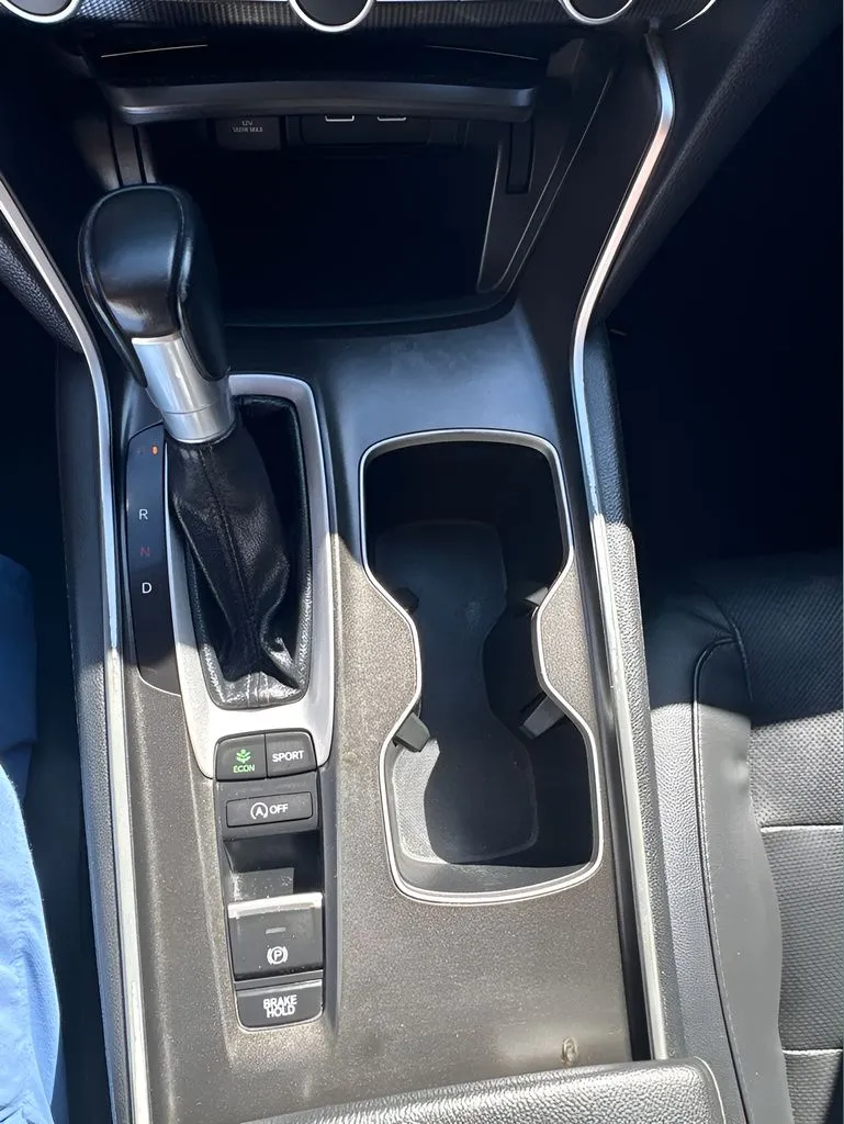 Honda Accord photo 26