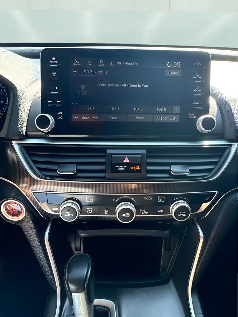 Honda Accord photo 25