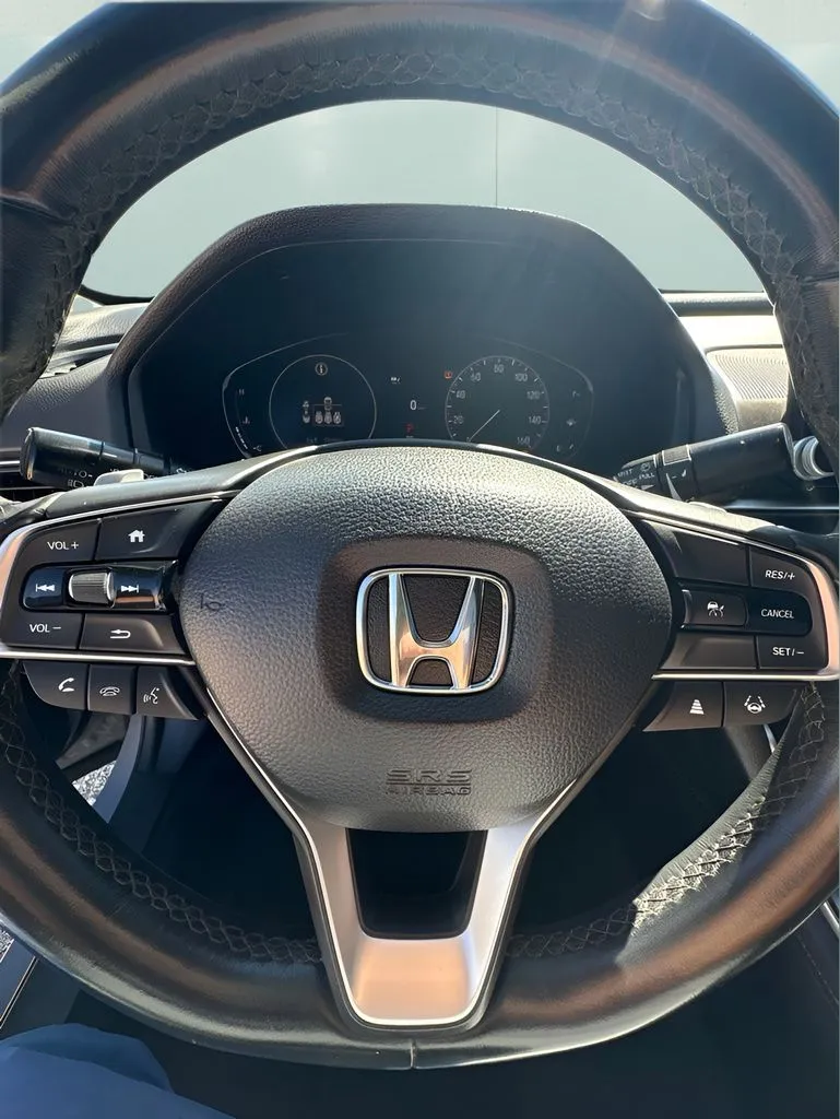 Honda Accord photo 23