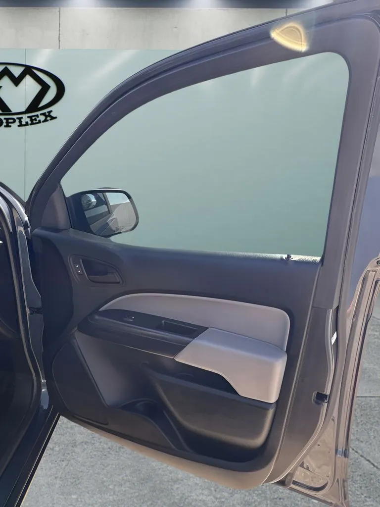 Chevrolet Colorado photo 17