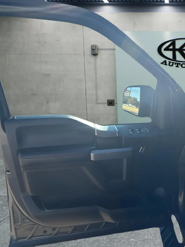 Ford F-150 photo 12
