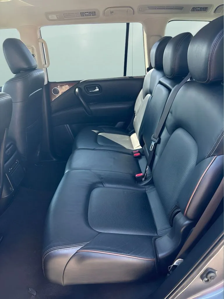 Nissan Armada photo 15