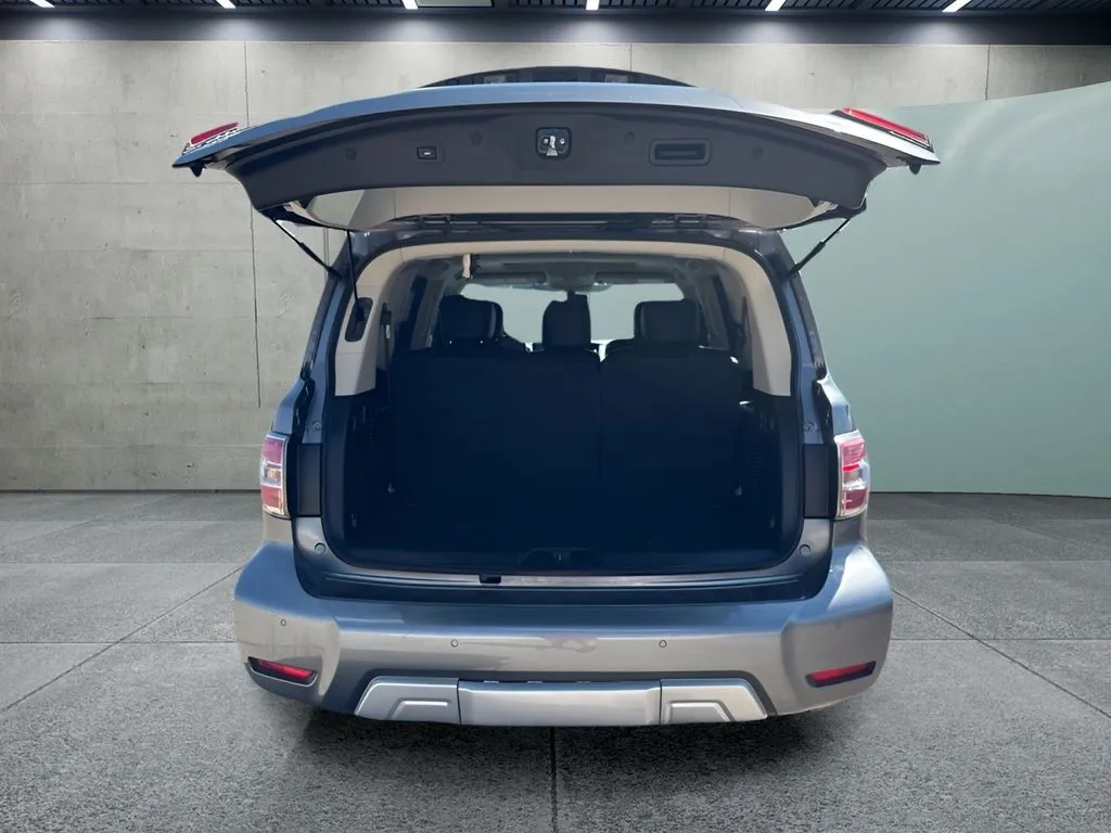 Nissan Armada photo 16