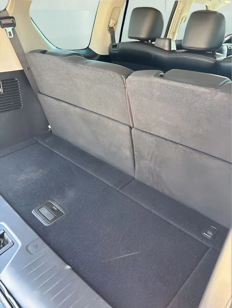 Nissan Armada photo 17