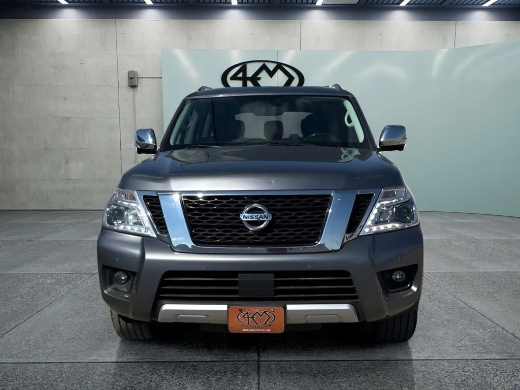 Nissan Armada photo 8