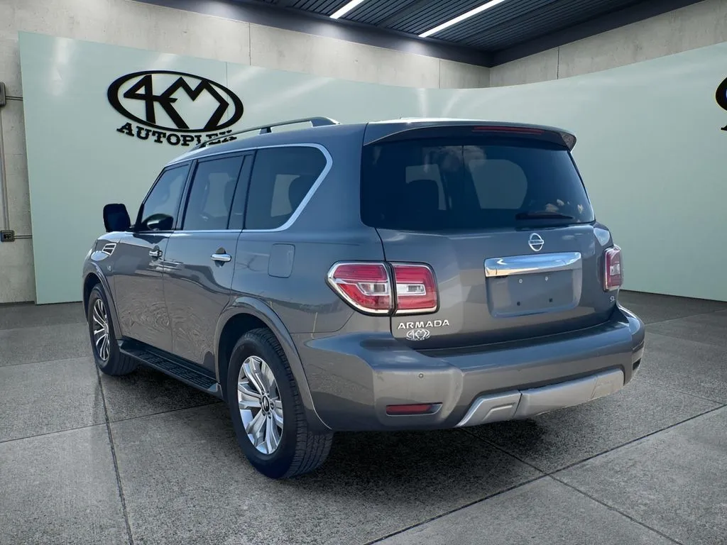 Nissan Armada photo 5