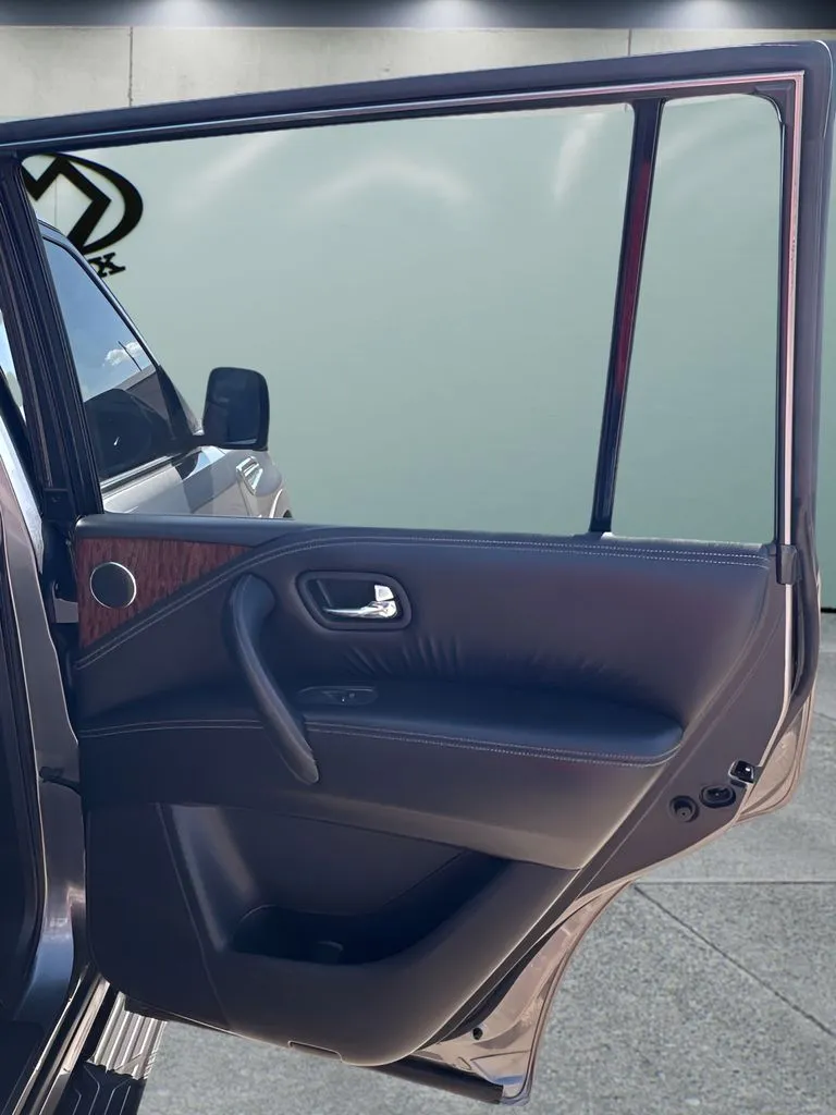 Nissan Armada photo 20