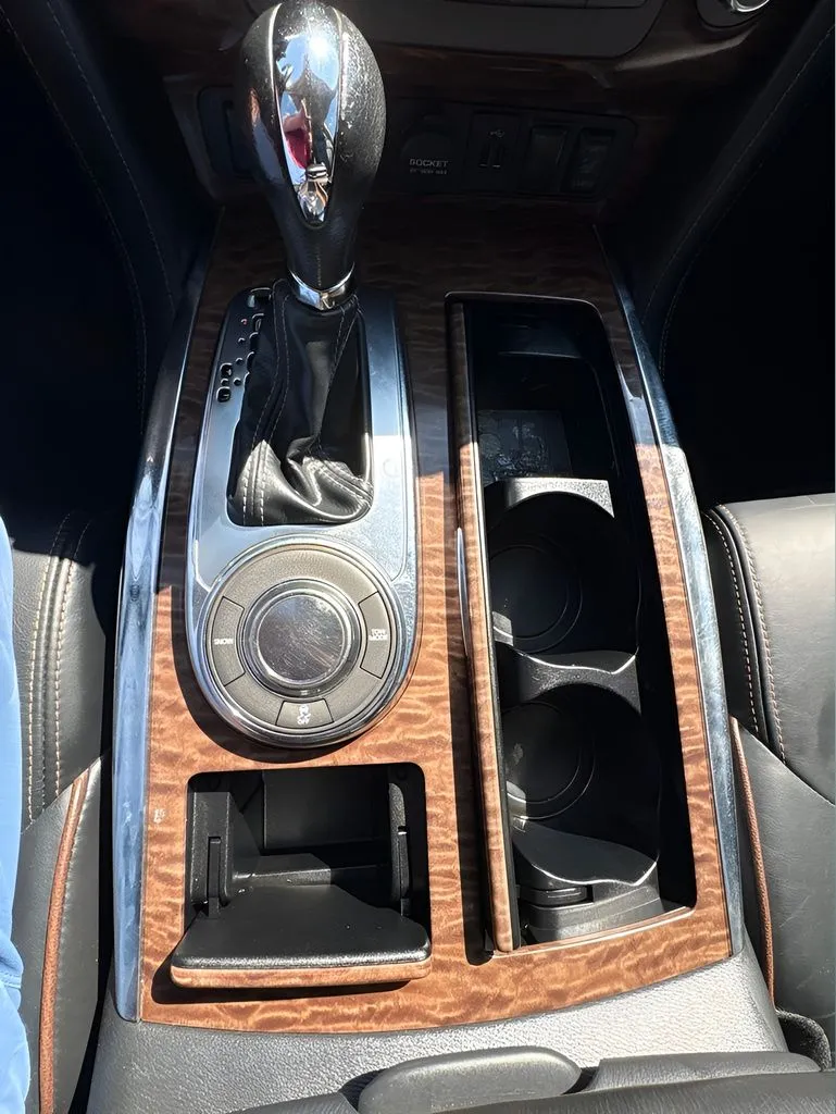 Nissan Armada photo 31