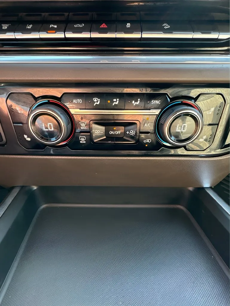 Chevrolet Silverado photo 30