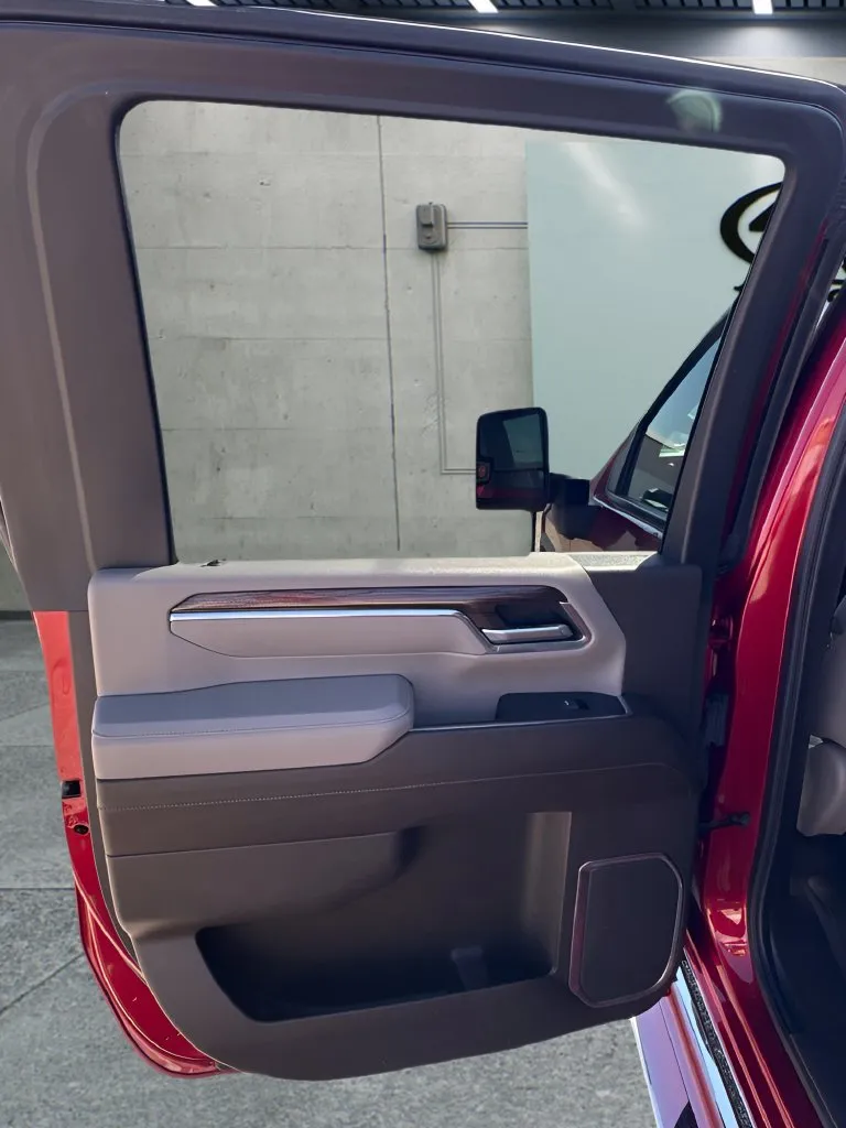 Chevrolet Silverado photo 14