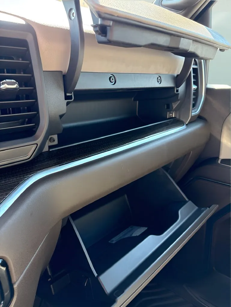 Chevrolet Silverado photo 33