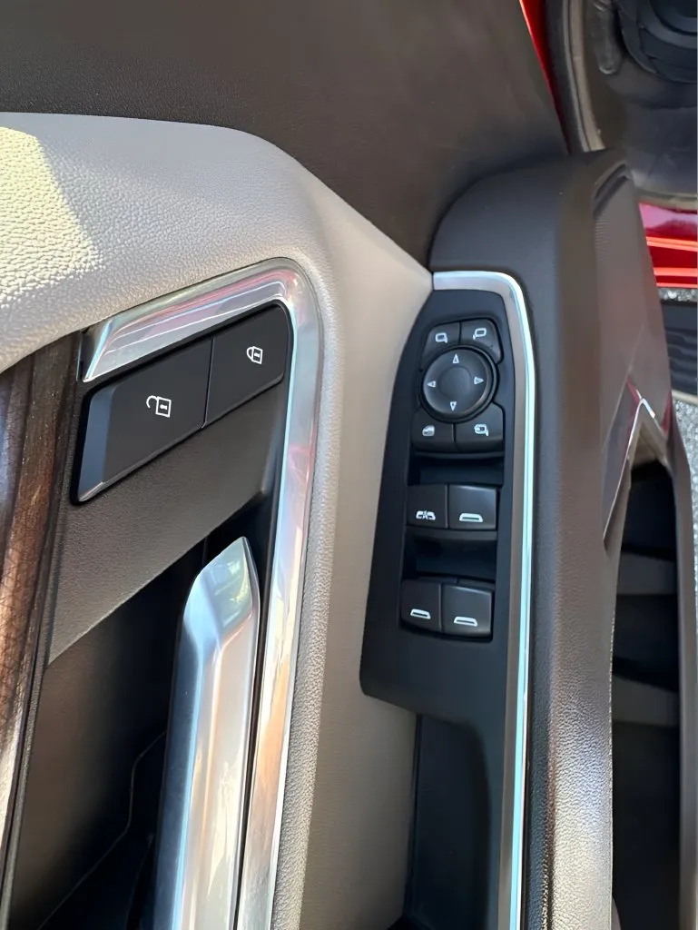 Chevrolet Silverado photo 12