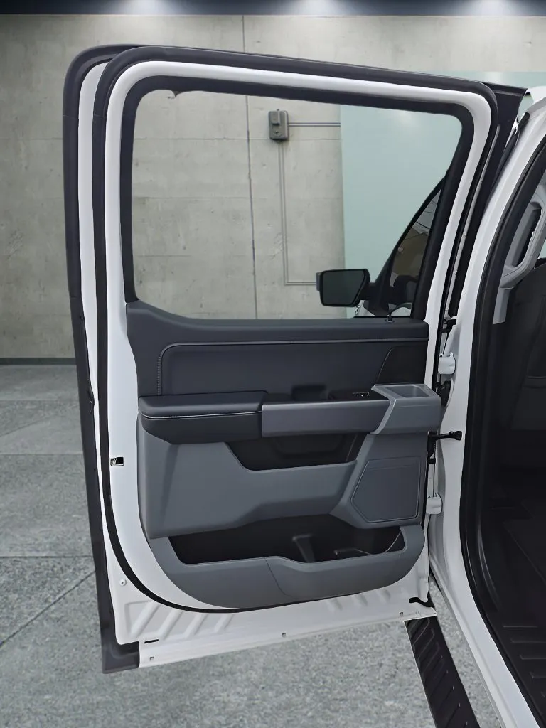 Ford F-150 photo 14