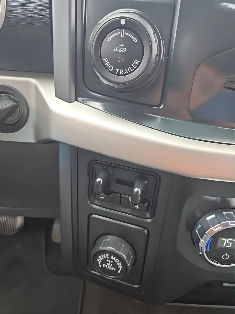 Ford F-150 photo 26
