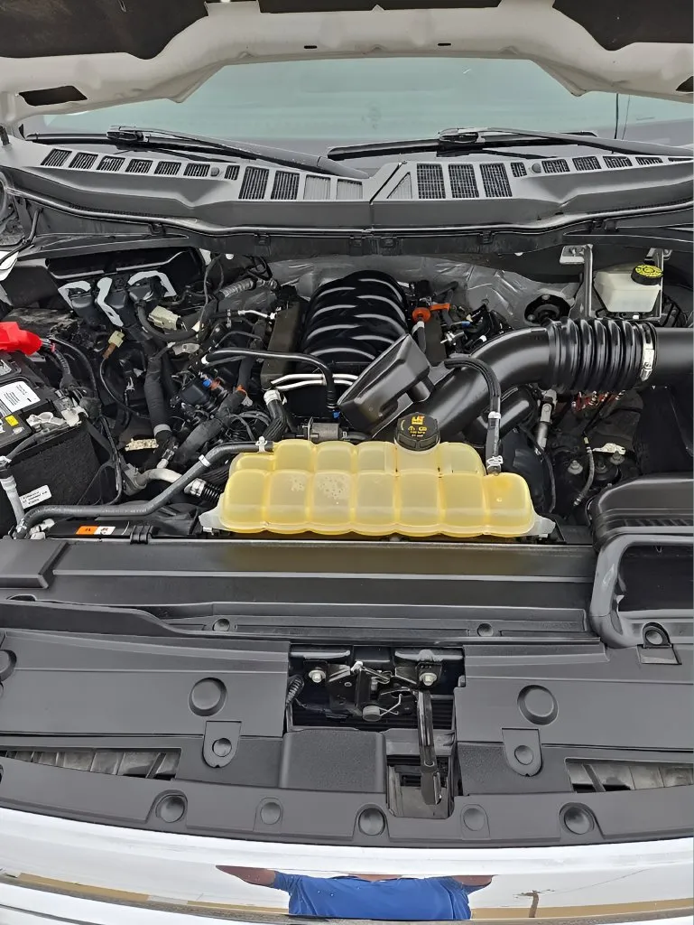 Ford F-150 photo 11