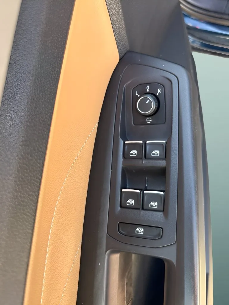 Volkswagen Atlas Cross Sport photo 12