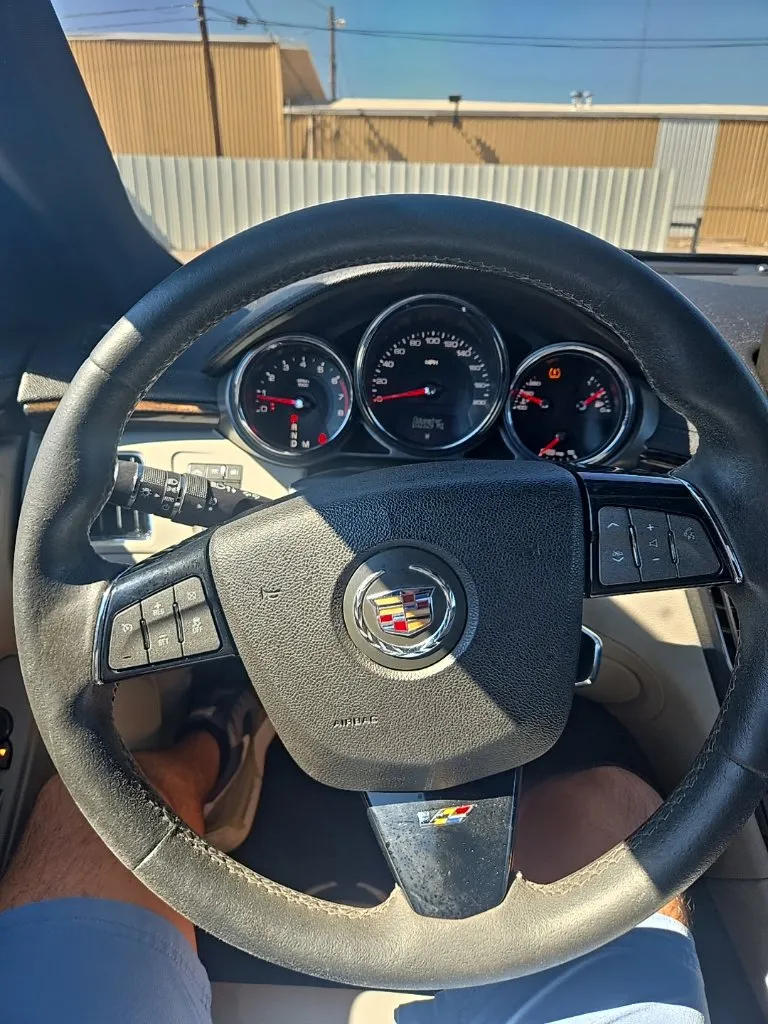 Cadillac CTS-V photo 18