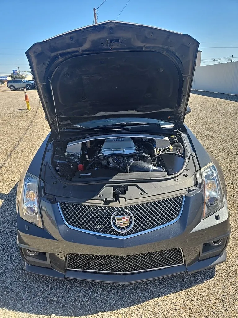 Cadillac CTS-V photo 10