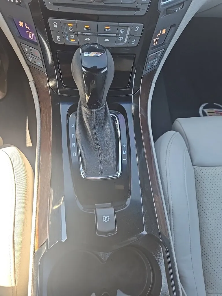 Cadillac CTS-V photo 21